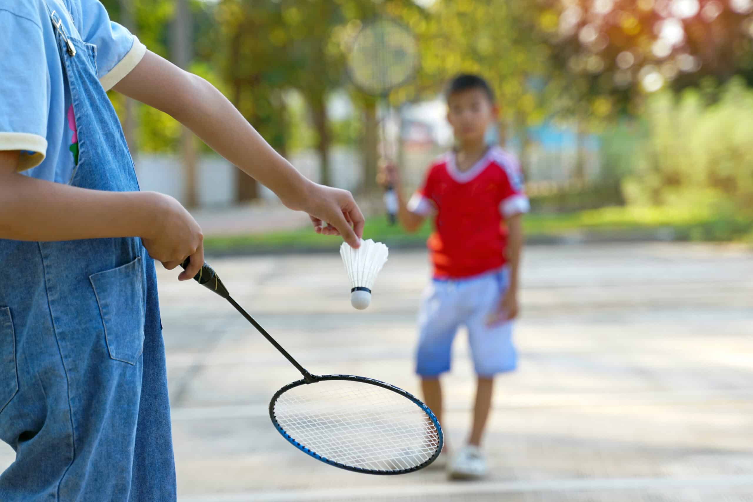 www.appr.com : How do you set up an outdoor badminton net?