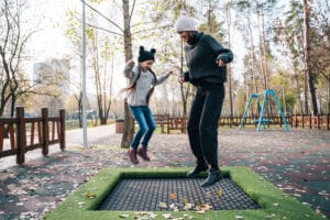 www.appr.com : What is best to put under a trampoline?