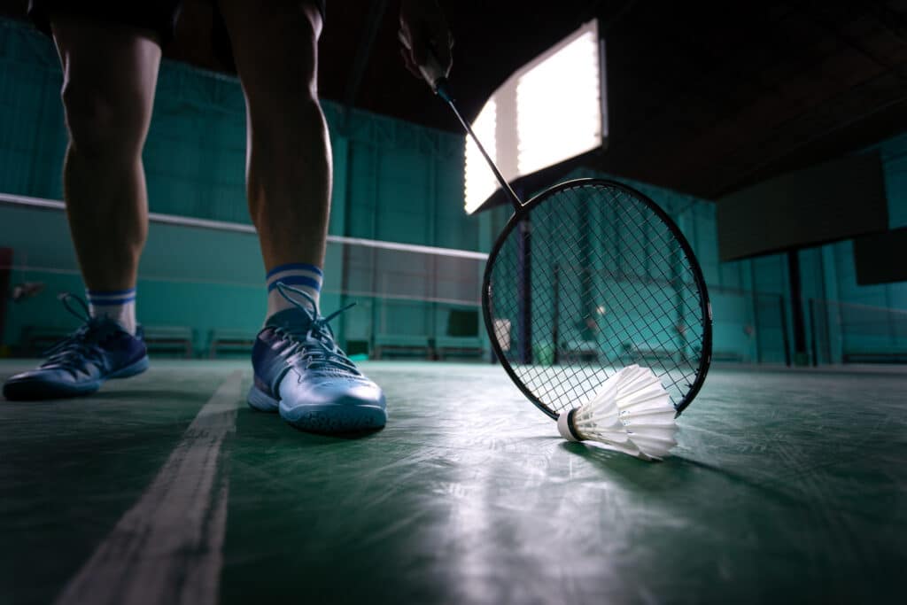 www.appr.com : What is the difference between shuttle and badminton?