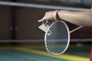 www.appr.com : Why do badminton pros use towel grip?
